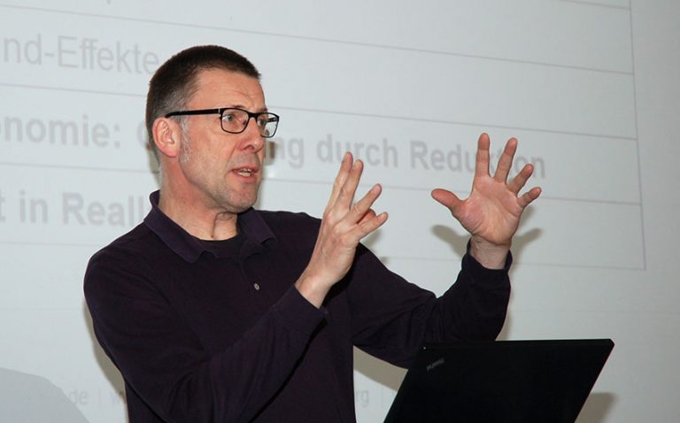 Kein Verzicht, sondern Befreiung! – Wachstumskritiker Prof. Dr. Niko Paech zu Gast in Lippstadt