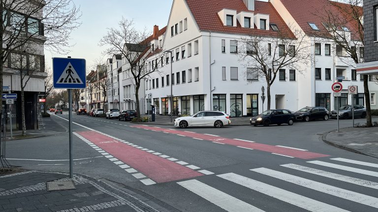 ANTRAG: Radverkehrssicherheit – Flächendeckende Roteinfärbung an Knotenpunkten